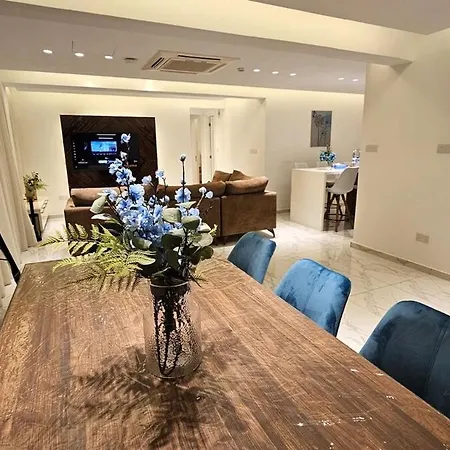 The Suave - Centre Luxury *