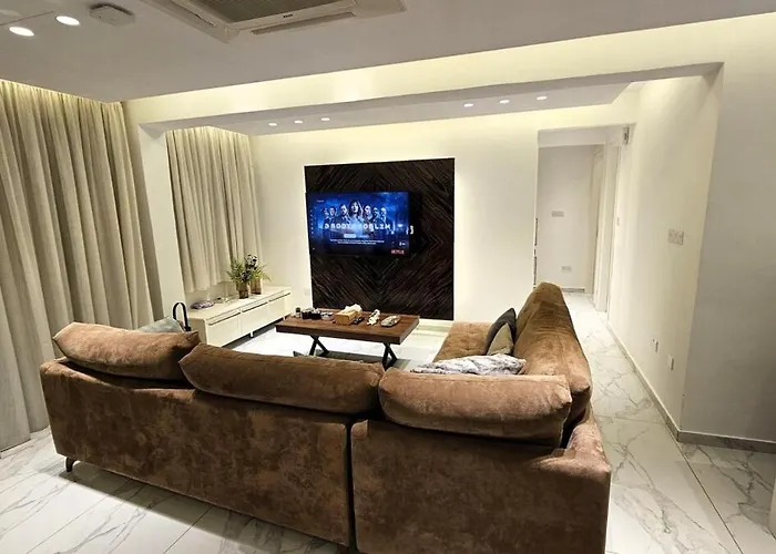 The Suave - Centre Luxury